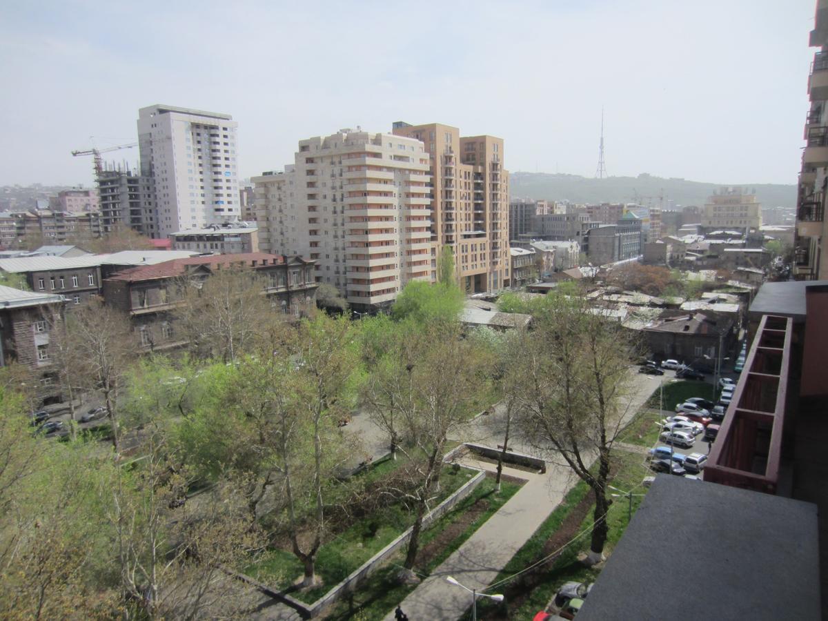 The Rooms Hostel Yerevan Exterior photo