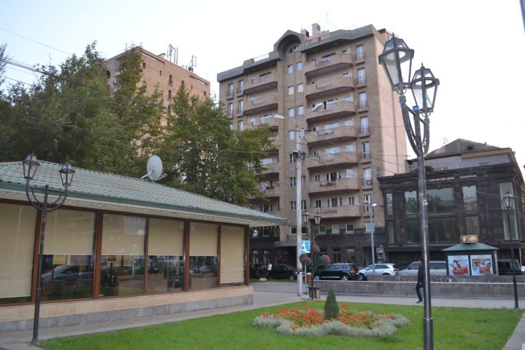 The Rooms Hostel Yerevan Exterior photo